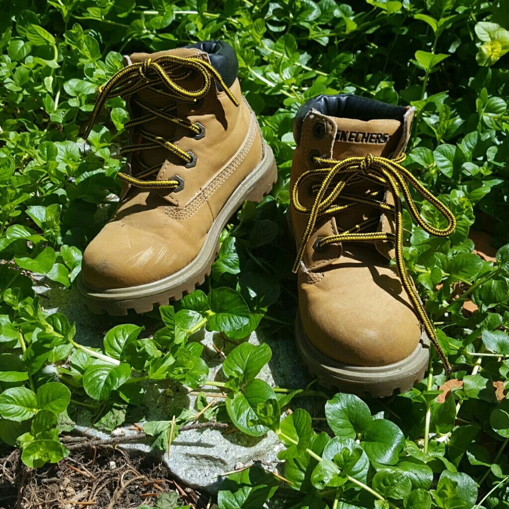 EUC Skechers Kid's Adventure Footwear Hikers